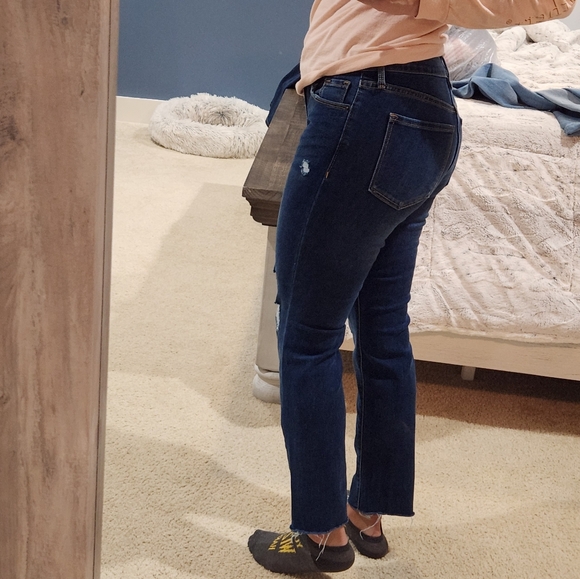 Old Navy Jeans - Picture 2 of 6